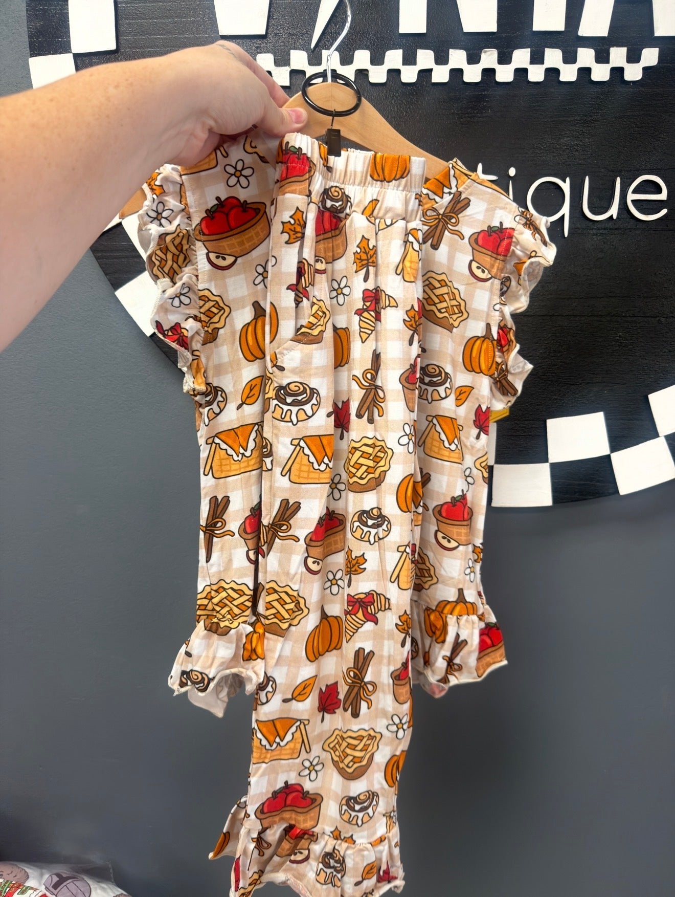 RTS 4T FALL RUFFLE SET
